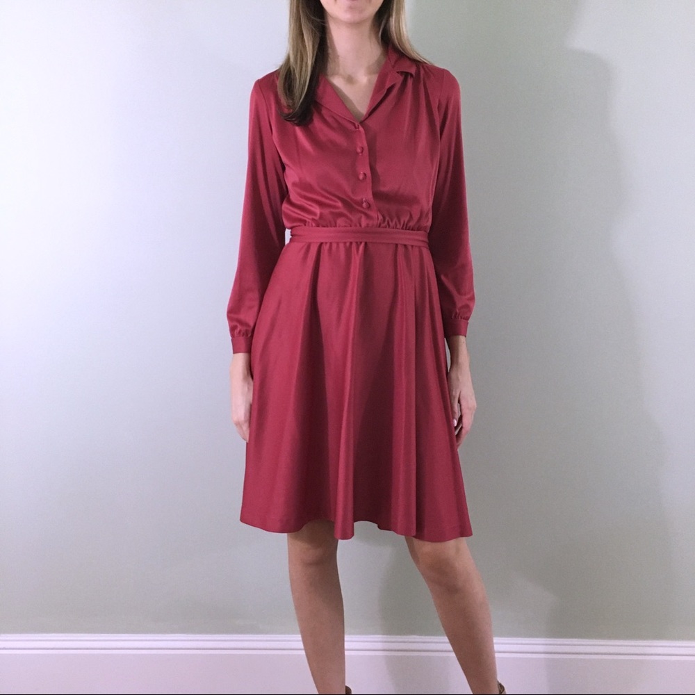 70s Vintage Burgundy Collared Belted Dress Medium